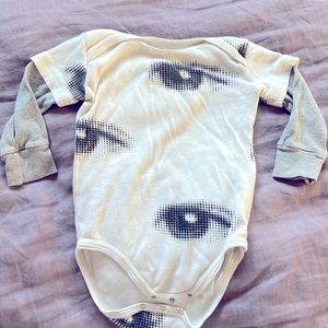 NUNUNU 12-18m eye onesie